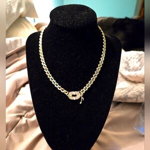 Melania Clara NWT Jukebox Necklace Gold Mint